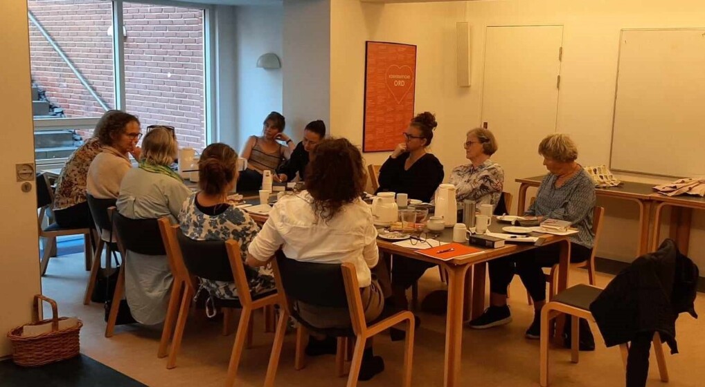 Sorggruppeledere i møde