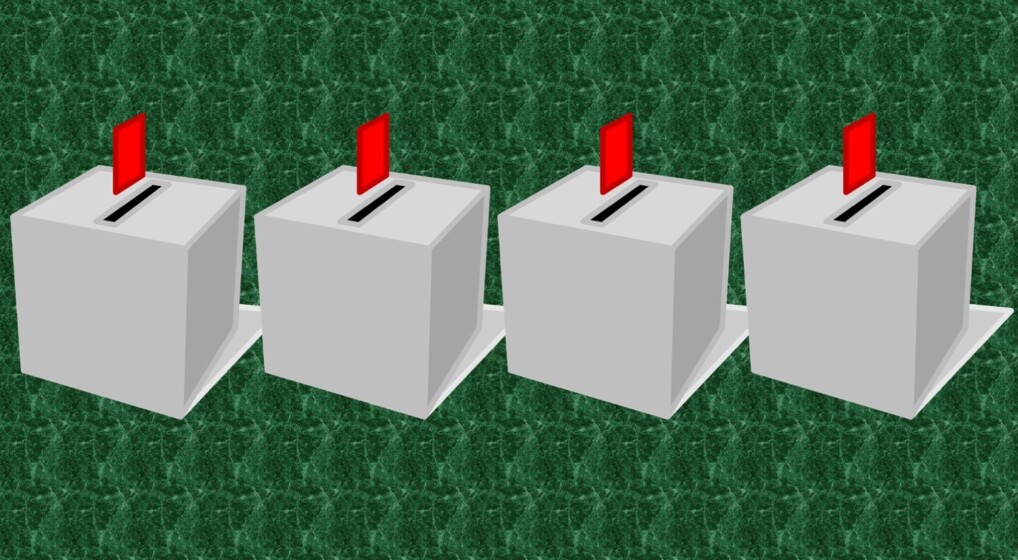 Billede af fire stemmeurner