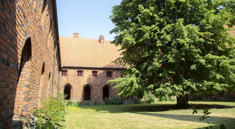  Søjlegangen i karmeliterklostret, hvor Helsingør Stift holder til